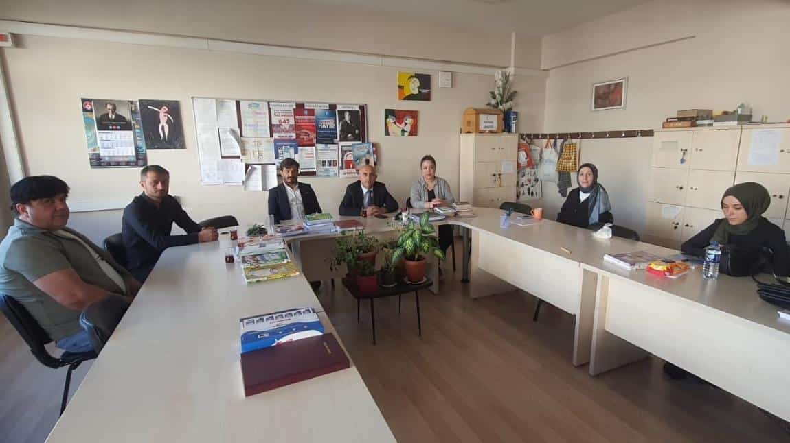 İLÇE MİLLÎ EĞİTİM MÜDÜRÜMÜZ OKULUMUZU ZİYARET ETTİ