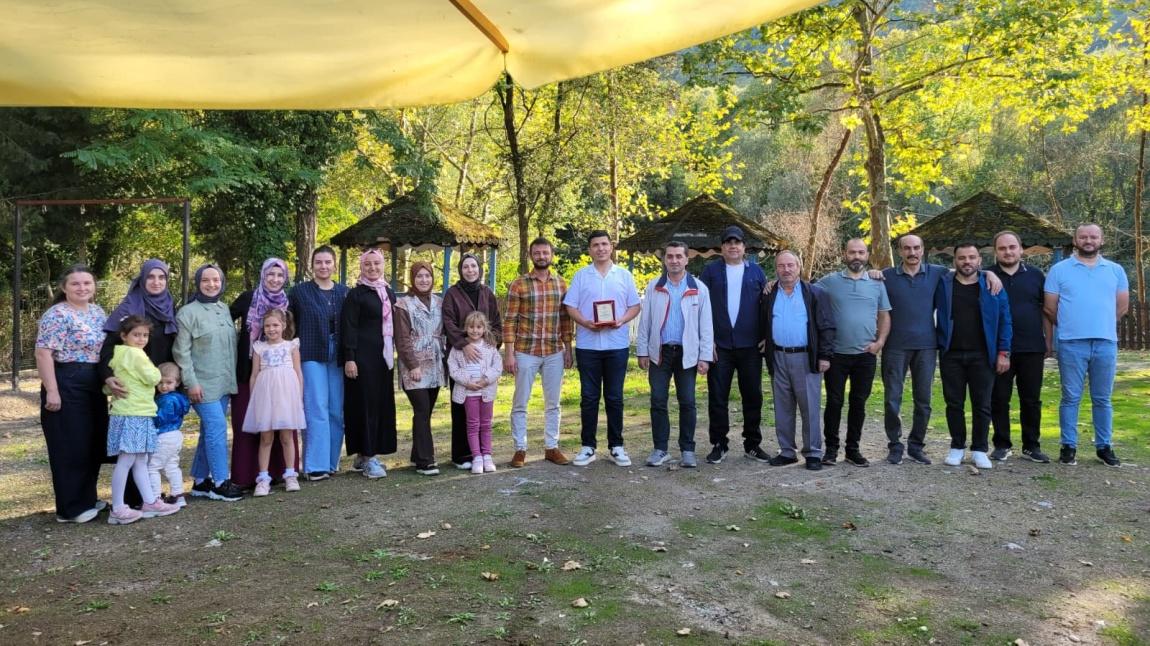 OKULUMUZDAN AYRILAN İDARECİMİZE VEDA YEMEĞİ